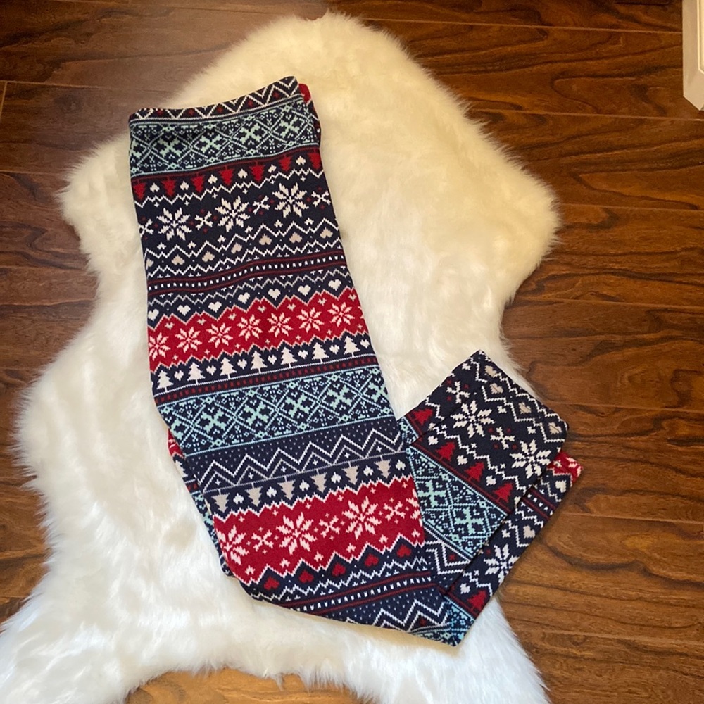 Snowflake print Pajama bottom in size XL(16-18)